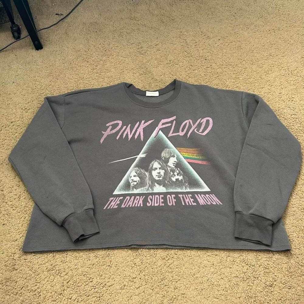 Vintage Grey Pink Floyd long‎ sleeve cropped bandtee